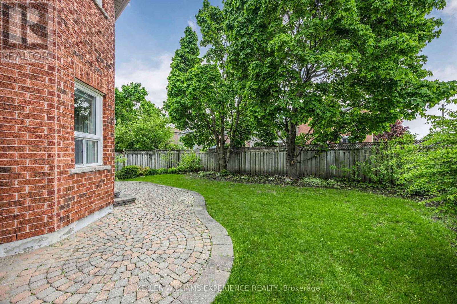 303 Livingstone Street W, Barrie, Ontario  L4N 7C2 - Photo 45 - S12193598