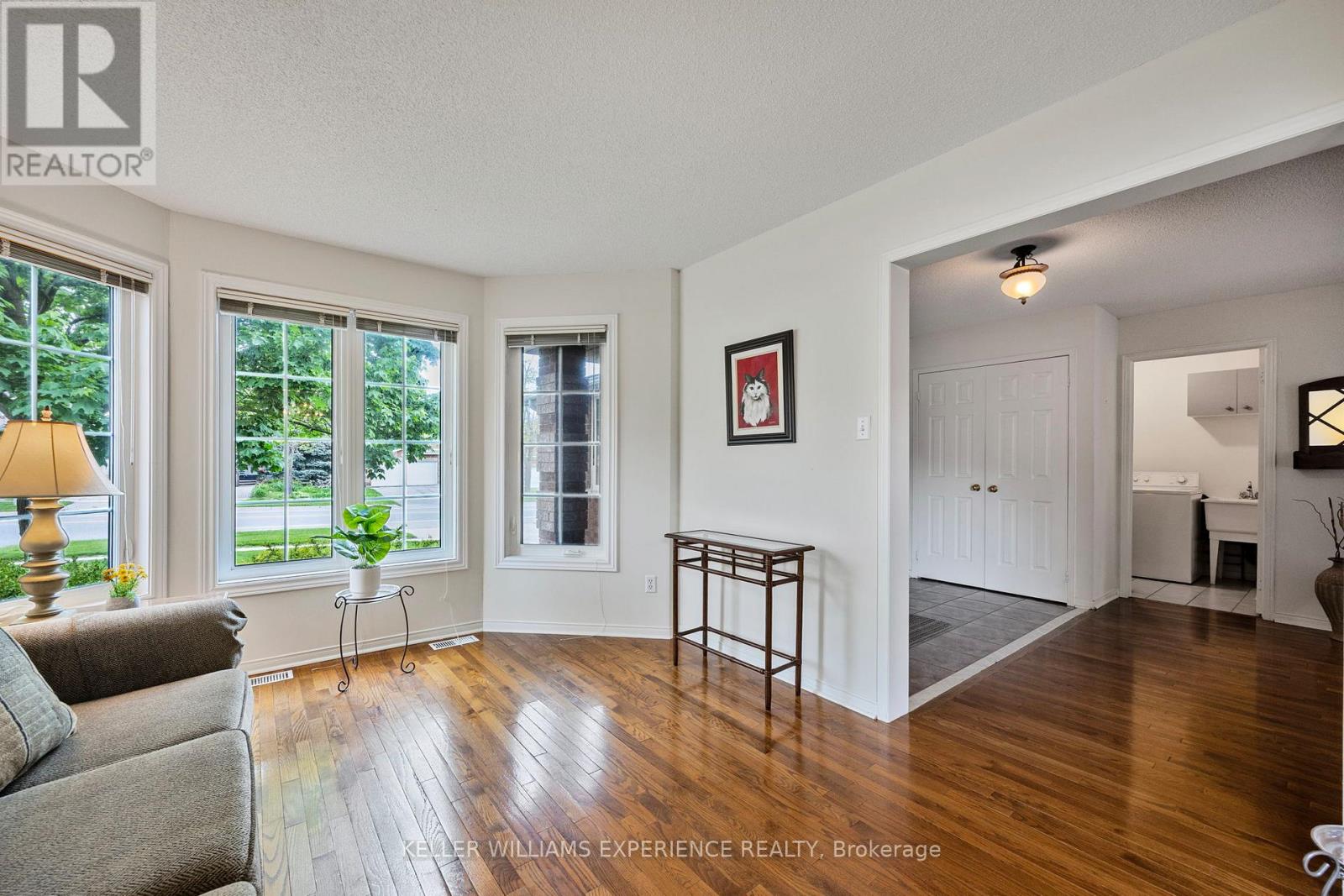 303 Livingstone Street W, Barrie (Northwest), Ontario  L4N 7C2 - Photo 9 - S12193598