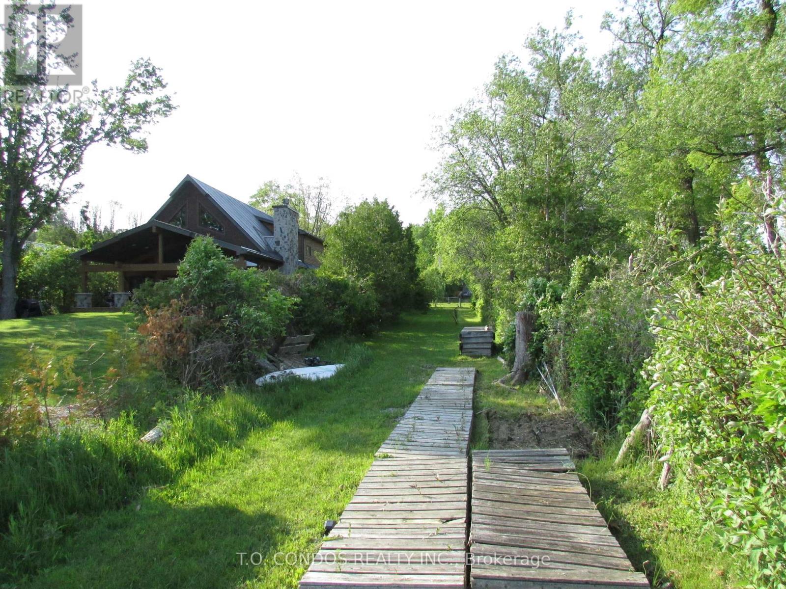 688 North Shore Drive E, Otonabee-South Monaghan, Ontario  K0L 1B0 - Photo 6 - X12193406