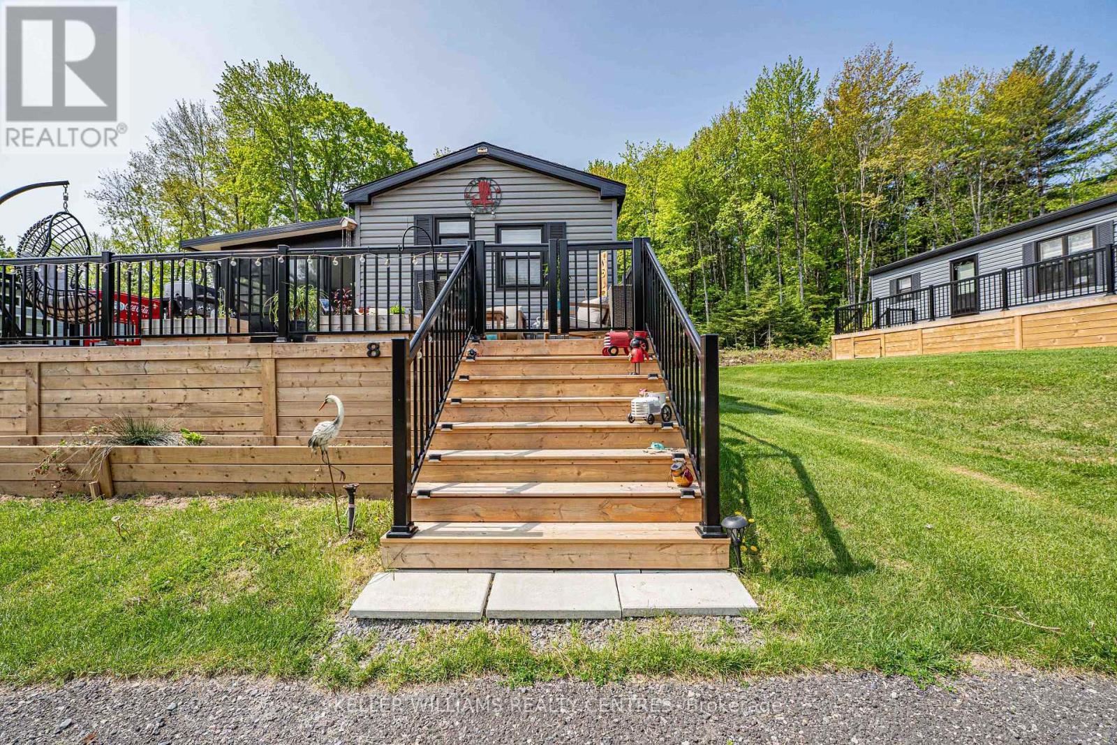 #38 Lakeridge - 1047 Bonnie Lake Camp Road, Bracebridge, Ontario  P1L 1W9 - Photo 1 - X12193410