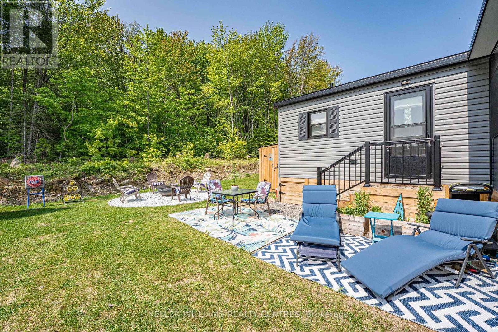 #38 Lakeridge - 1047 Bonnie Lake Camp Road, Bracebridge, Ontario  P1L 1W9 - Photo 13 - X12193410