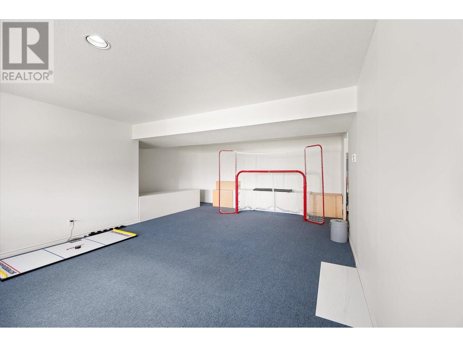 Property at 3716 Luxmoore Road image 4