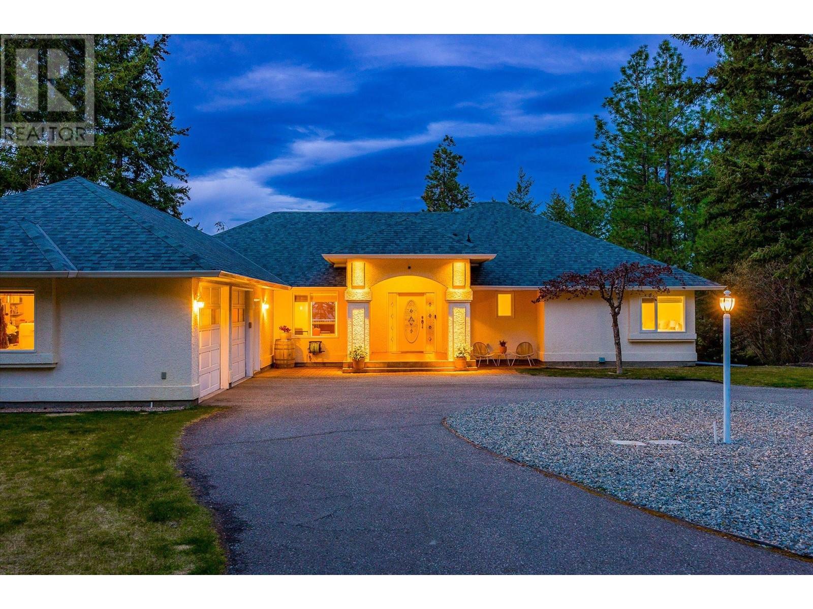 3716 Luxmoore Road, Kelowna, British Columbia  V1W 4C7 - Photo 78 - 10350657