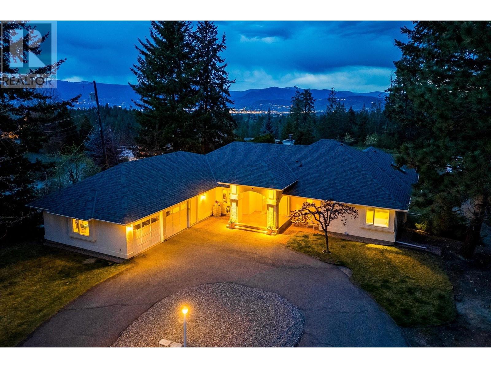 3716 Luxmoore Road, Kelowna, British Columbia  V1W 4C7 - Photo 85 - 10350657