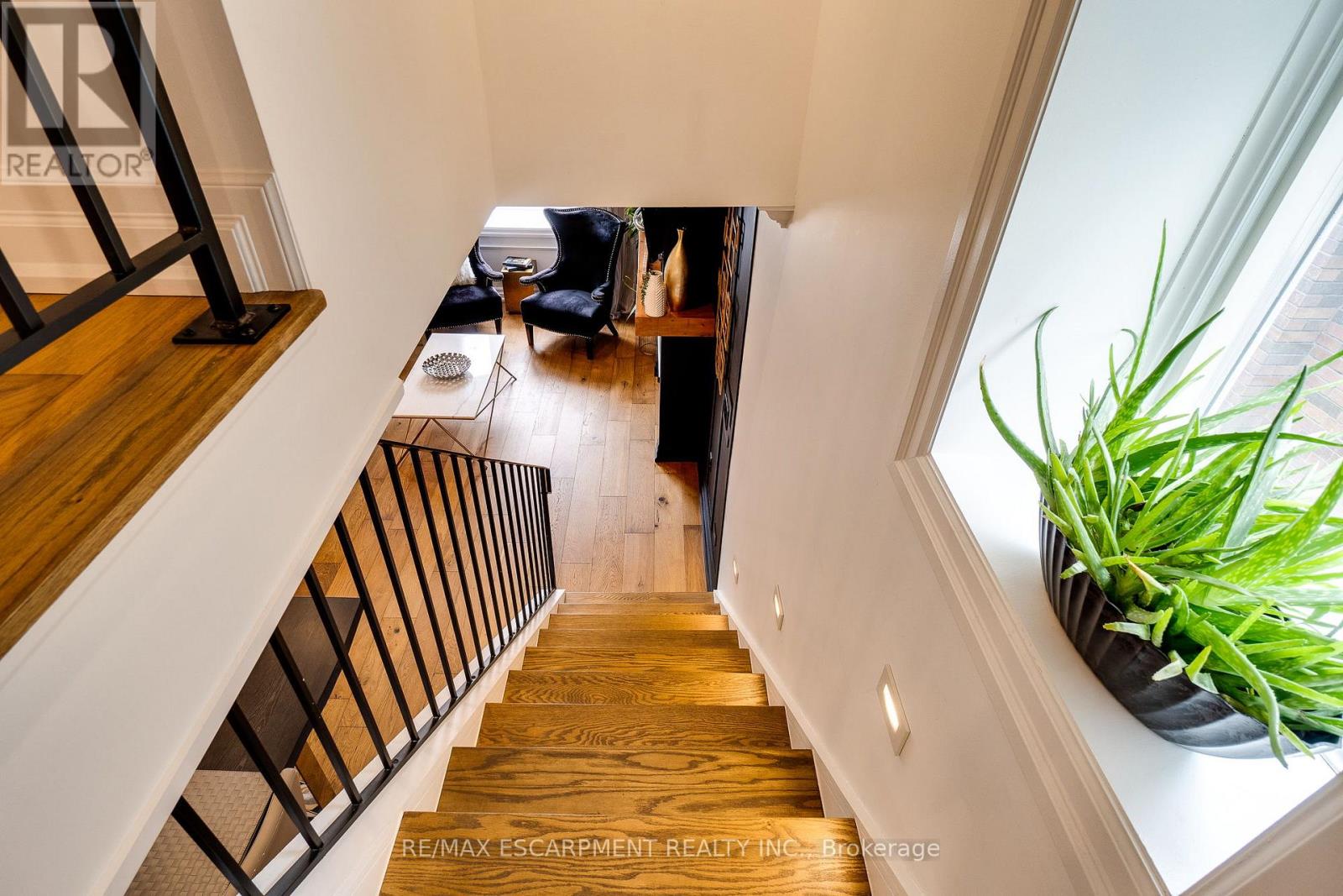 56 Highcliffe Avenue, Hamilton, Ontario  L9A 3L5 - Photo 24 - X12193446