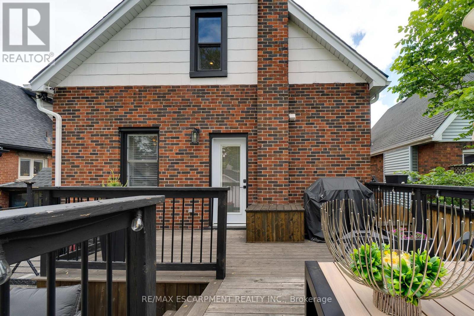 56 Highcliffe Avenue, Hamilton, Ontario  L9A 3L5 - Photo 42 - X12193446