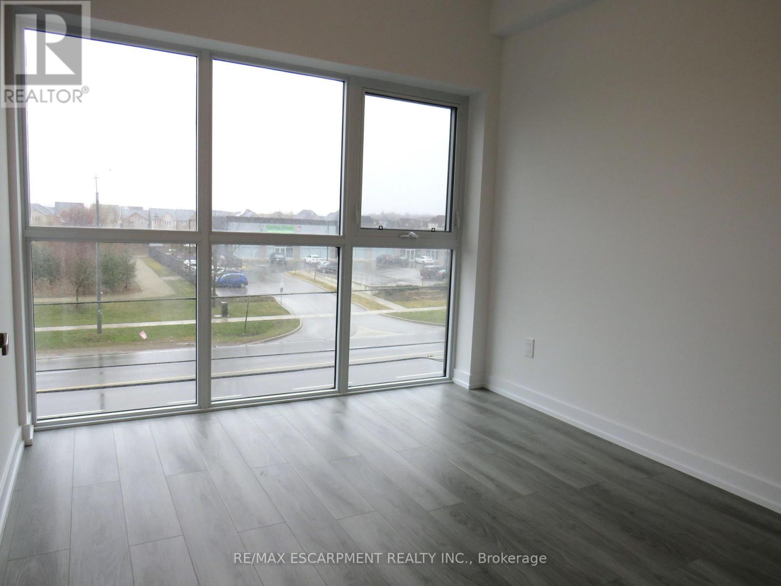 305 - 470 Dundas Street E, Hamilton, Ontario  L8B 2A6 - Photo 14 - X12193451