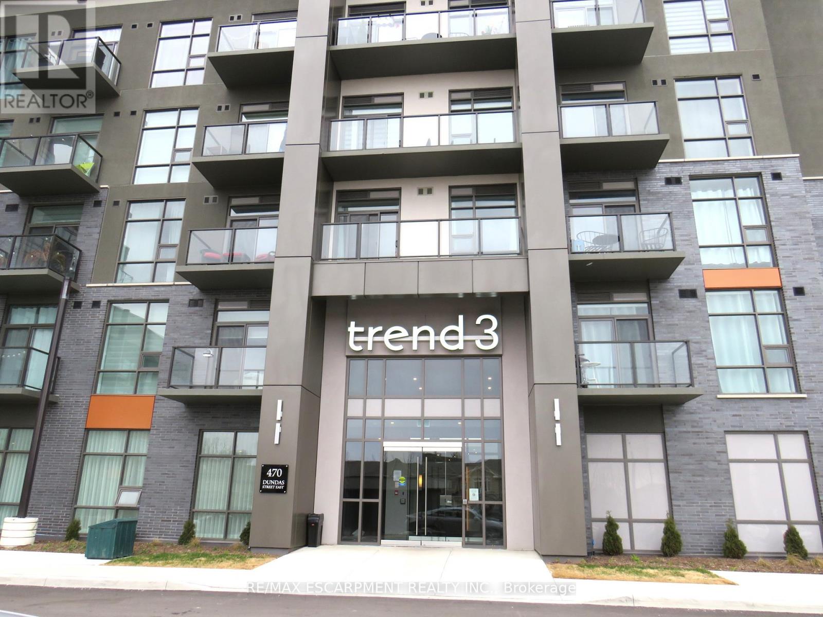 305 - 470 Dundas Street E, Hamilton, Ontario  L8B 2A6 - Photo 2 - X12193451