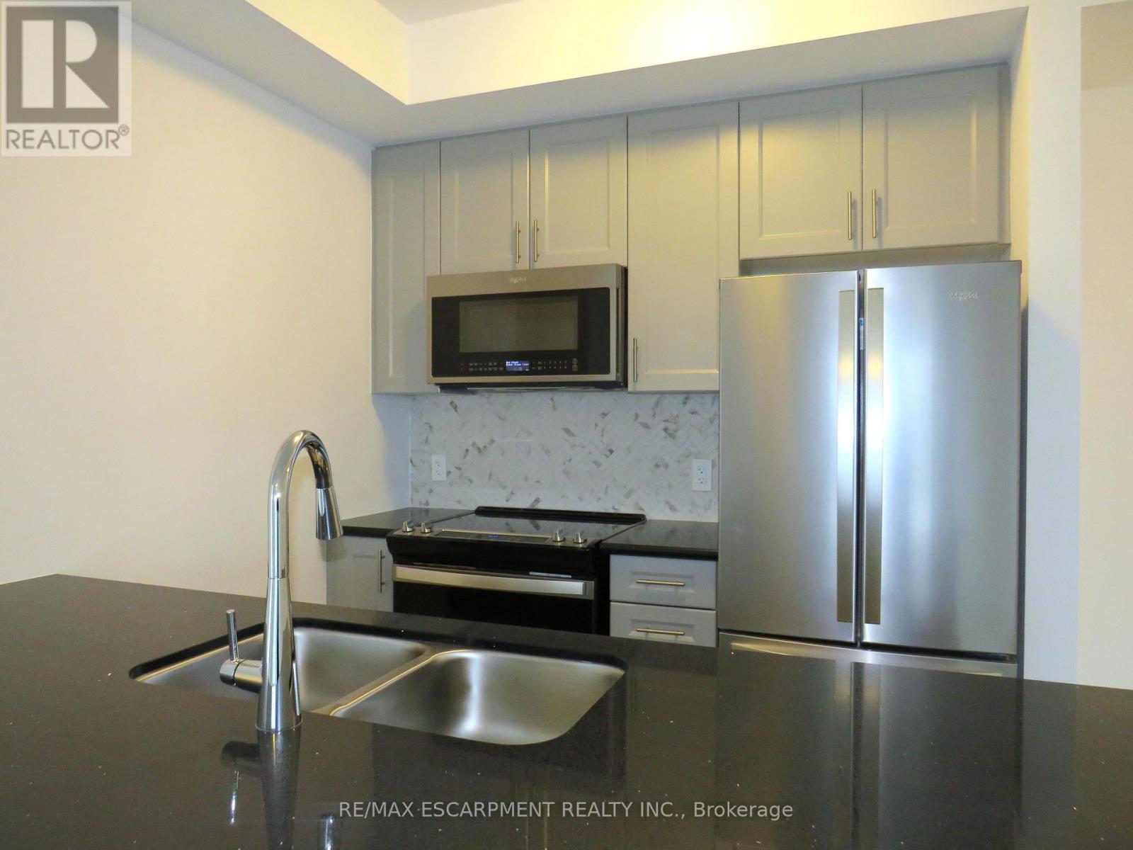 305 - 470 Dundas Street E, Hamilton, Ontario  L8B 2A6 - Photo 8 - X12193451