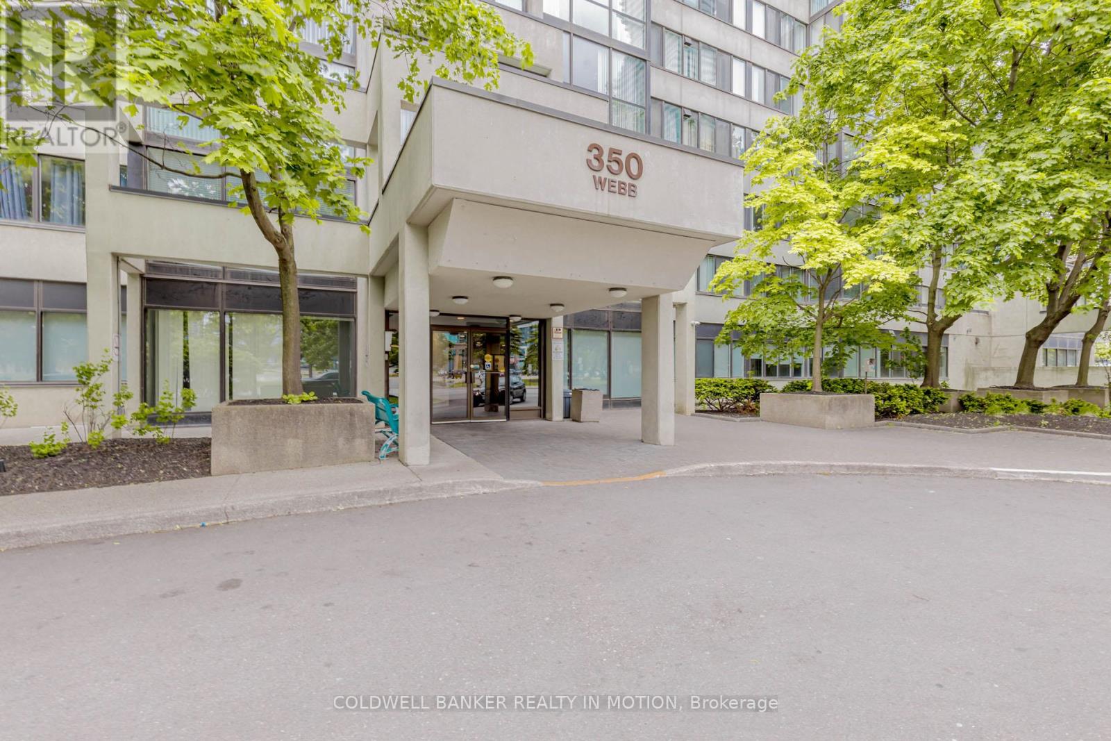 2109 - 350 Webb Drive, Mississauga, Ontario  L5B 3W4 - Photo 3 - W12193548