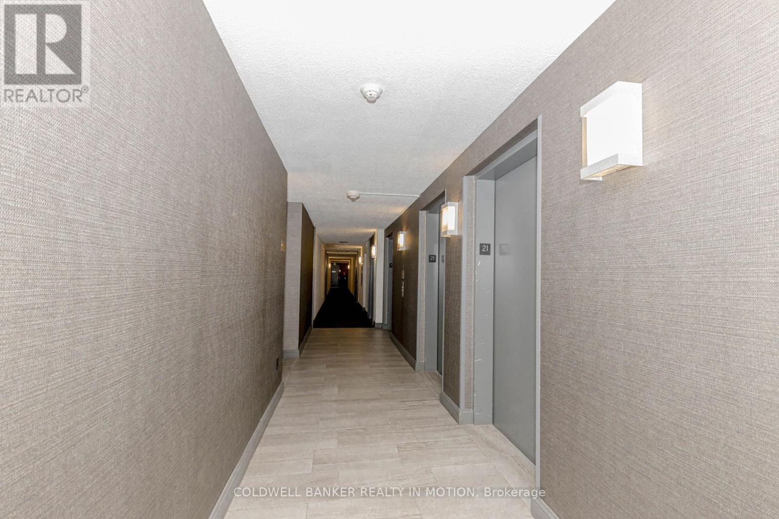 2109 - 350 Webb Drive, Mississauga, Ontario  L5B 3W4 - Photo 5 - W12193548