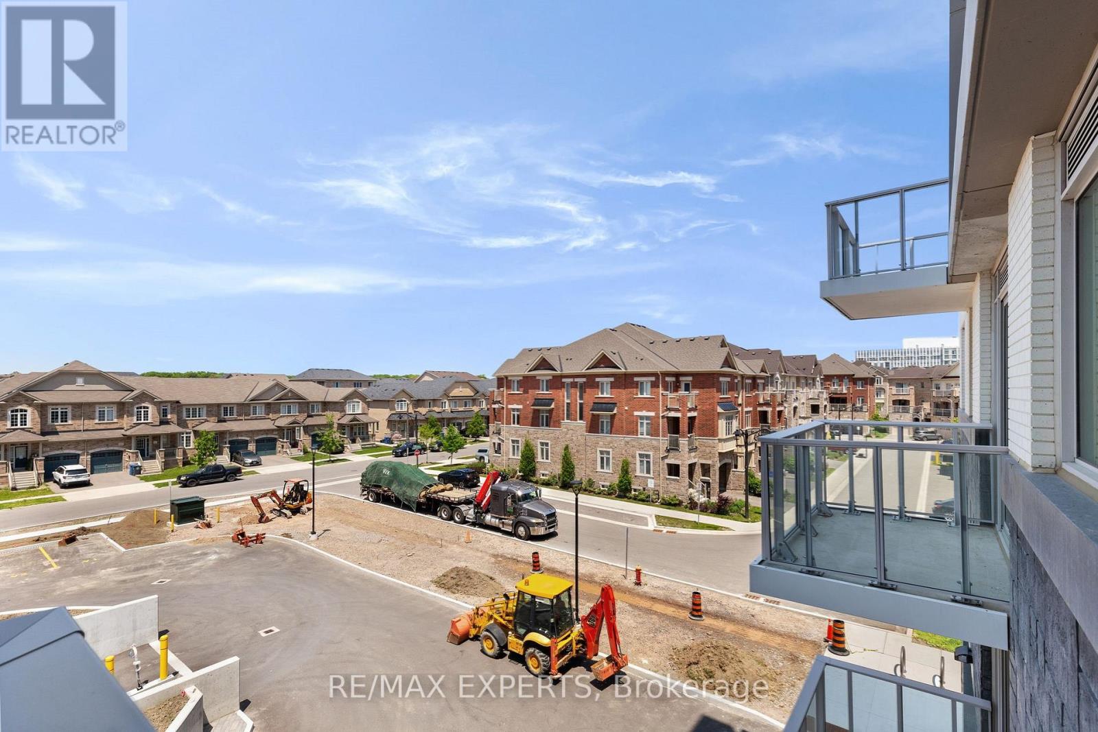 305 - 412 Silver Maple Road, Oakville, Ontario  L6H 7X8 - Photo 4 - W12193600