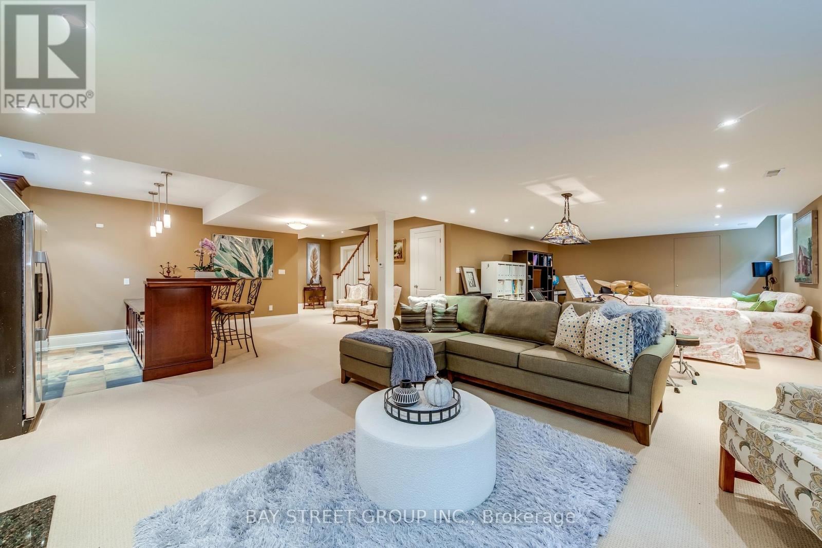 1049 Cedar Grove Boulevard, Oakville, Ontario  L6J 2C2 - Photo 38 - W12193610