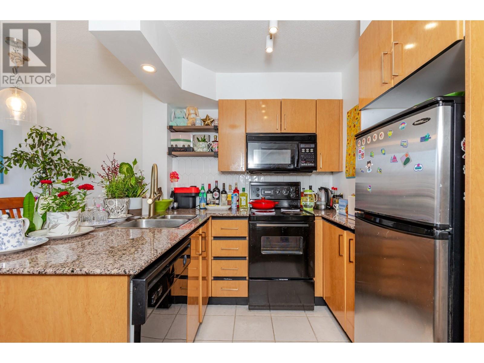 1701 1189 Howe Street, Vancouver, British Columbia  V6Z 2X4 - Photo 7 - R2996720