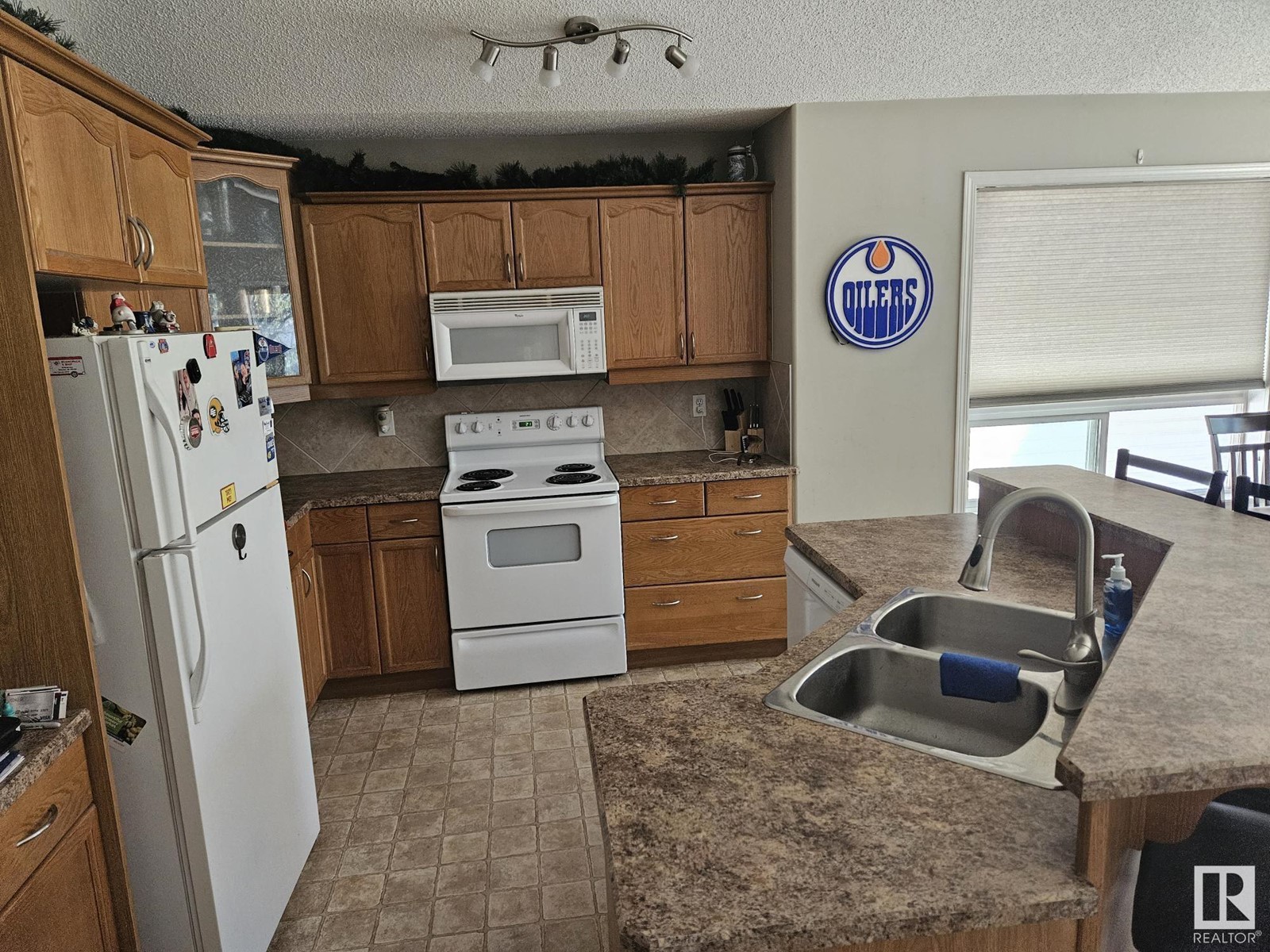 8507 8 Av Sw, Edmonton, Alberta  T6X 1J3 - Photo 6 - E4439483