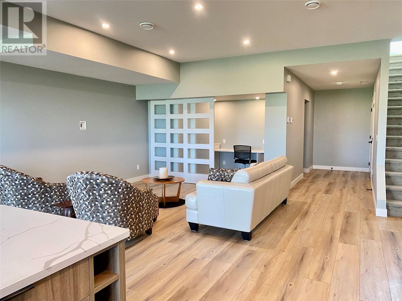 975 Mt Burnham Road, Vernon, British Columbia  V1B 2B6 - Photo 10 - 10340897