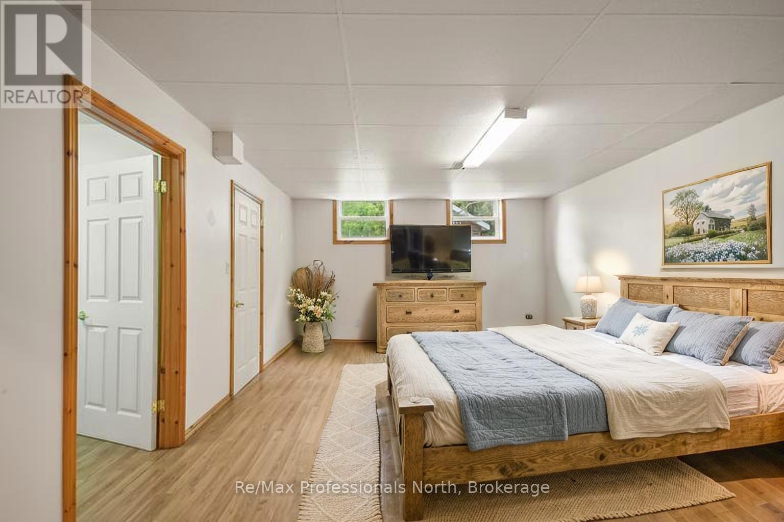 490 Brown Street, Gravenhurst, Ontario  P1P 1G6 - Photo 27 - X12192765