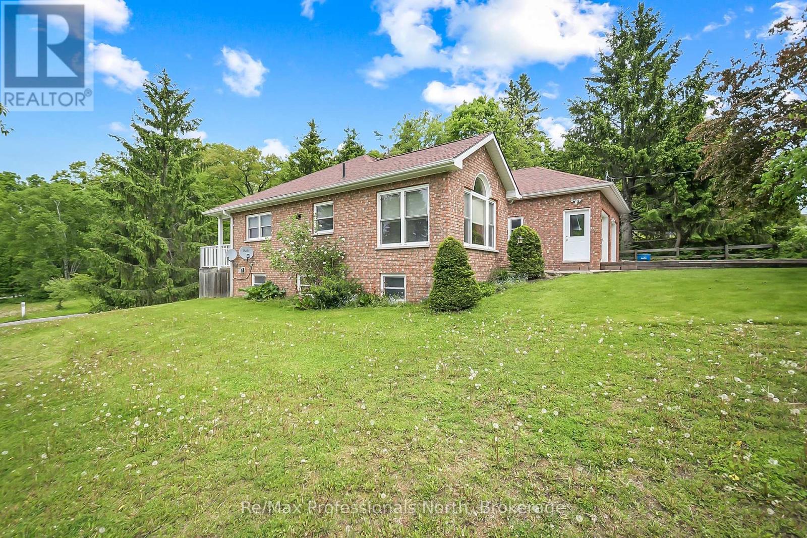 490 Brown Street, Gravenhurst, Ontario  P1P 1G6 - Photo 33 - X12192765