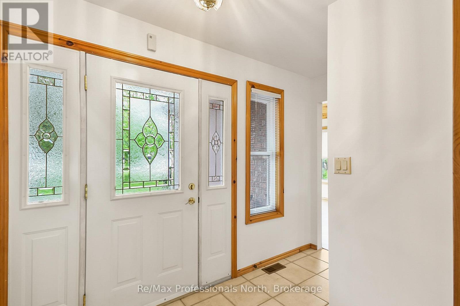 490 Brown Street, Gravenhurst, Ontario  P1P 1G6 - Photo 6 - X12192765
