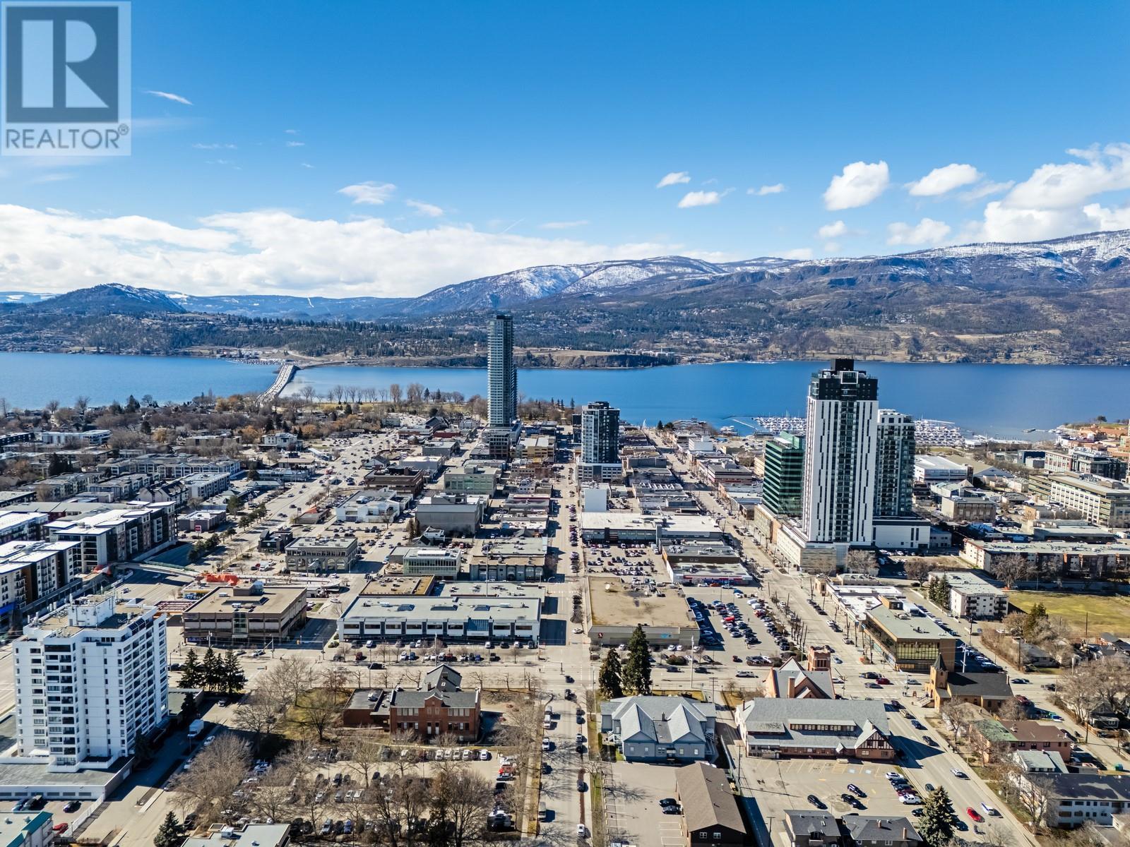 945 Lawrence Avenue Unit# 104, Kelowna, BC V1Y6M3