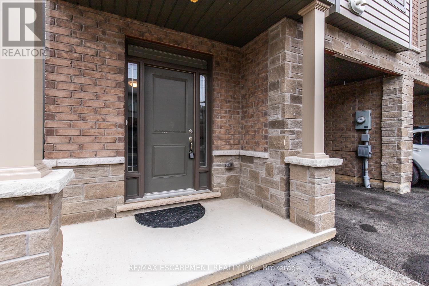 31 - 27 Rachel Drive, Hamilton, Ontario  L8E 0K6 - Photo 3 - X12193490