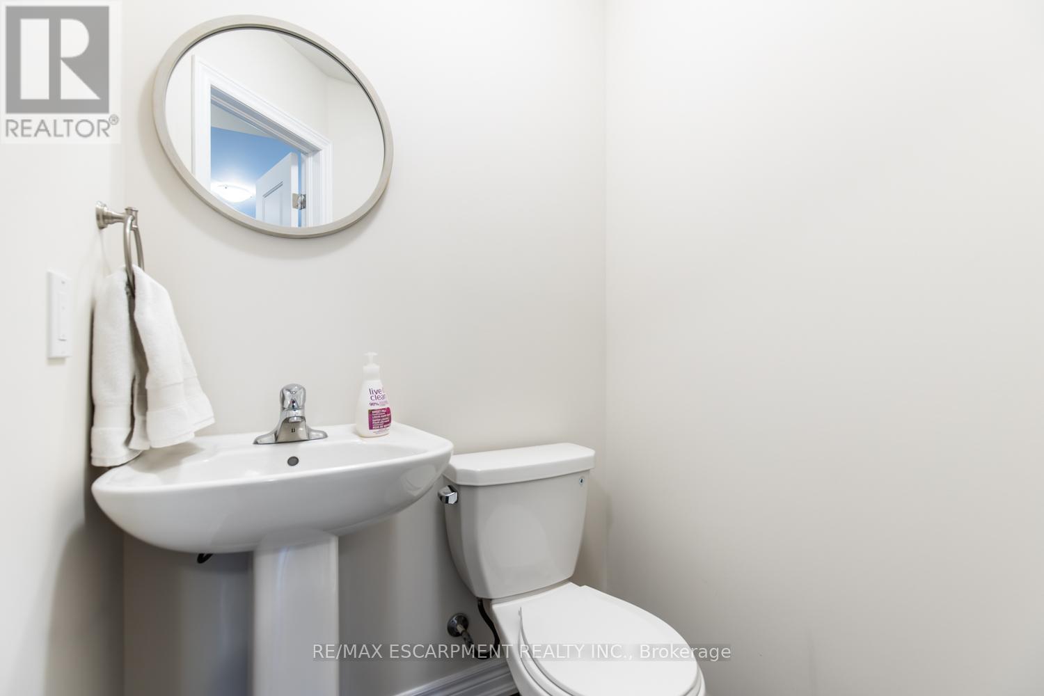 31 - 27 Rachel Drive, Hamilton, Ontario  L8E 0K6 - Photo 7 - X12193490