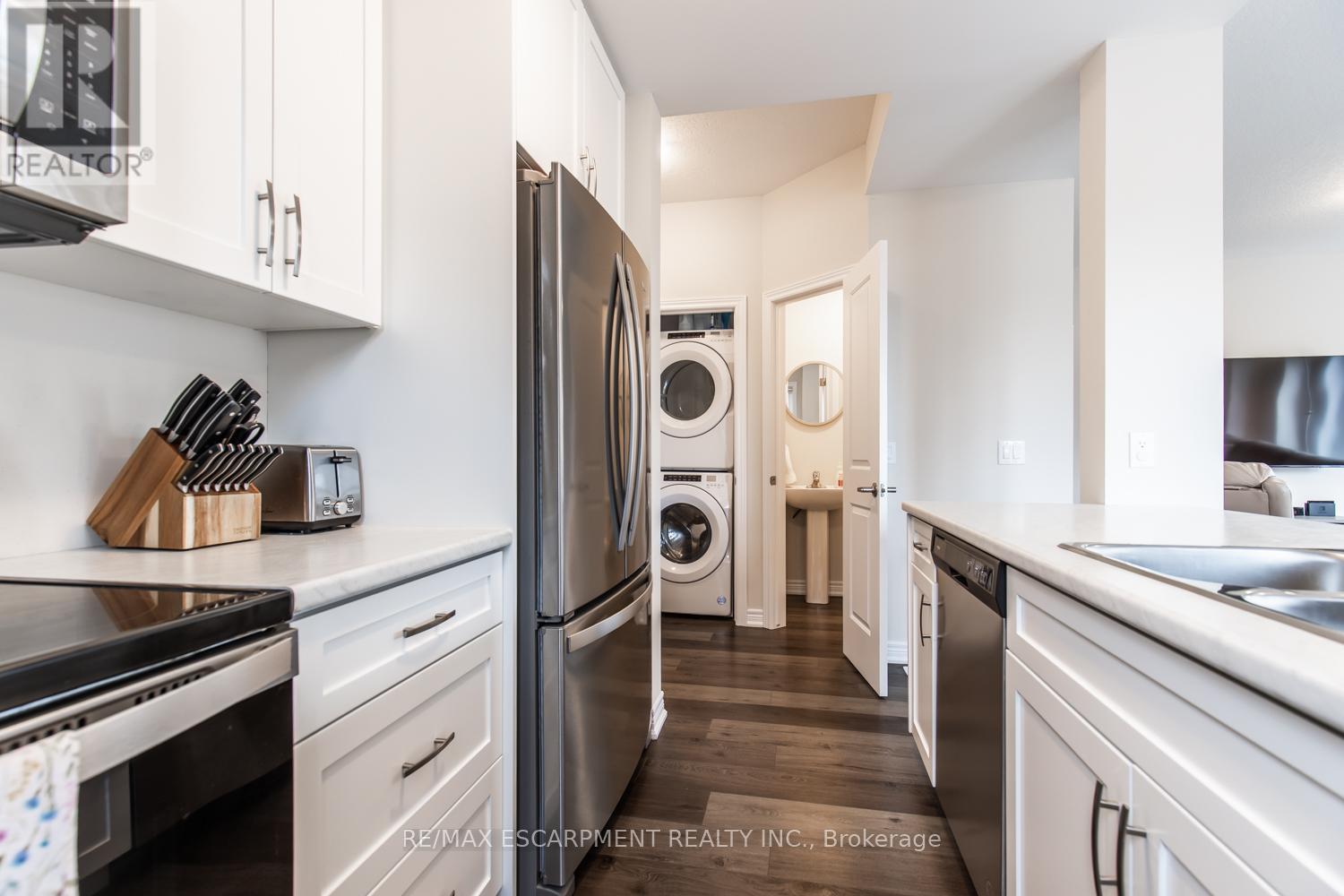 31 - 27 Rachel Drive, Hamilton, Ontario  L8E 0K6 - Photo 8 - X12193490
