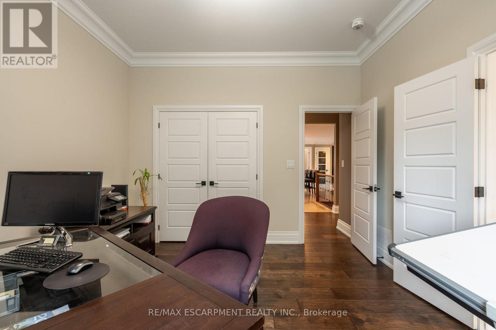 979 Garden Lane, Hamilton, Ontario  L8B 1P2 - Photo 15 - X12193602