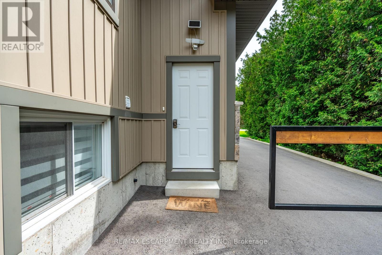 979 Garden Lane, Hamilton, Ontario  L8B 1P2 - Photo 31 - X12193602
