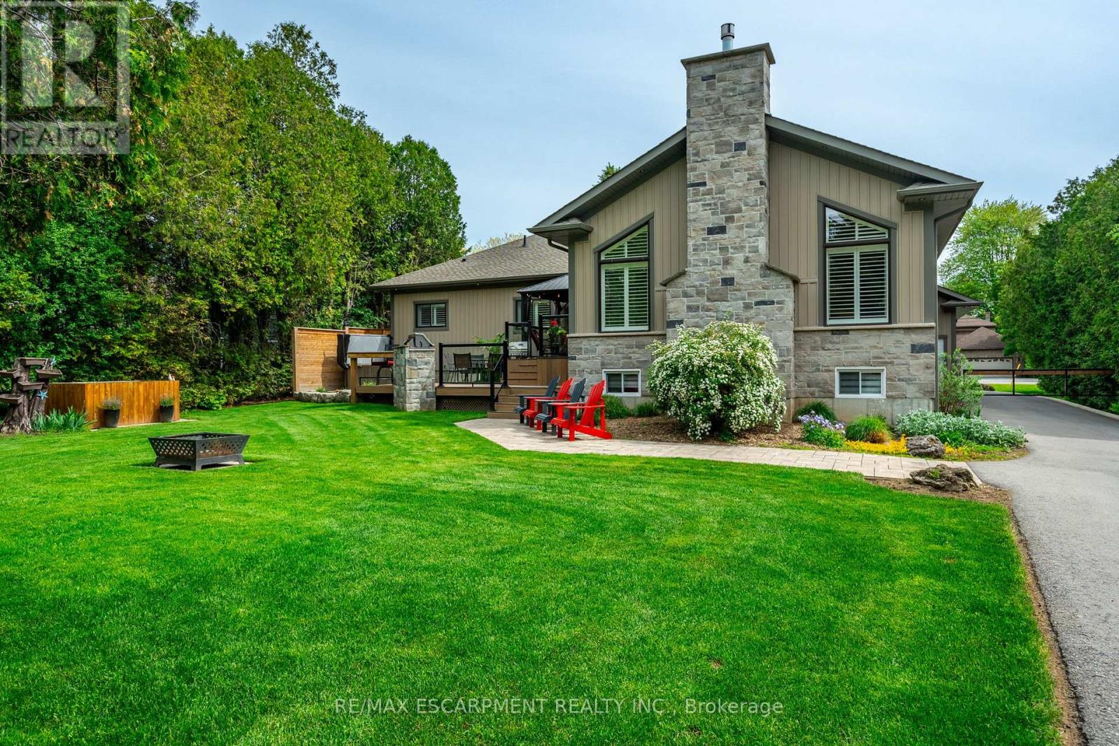 979 Garden Lane, Hamilton, Ontario  L8B 1P2 - Photo 42 - X12193602