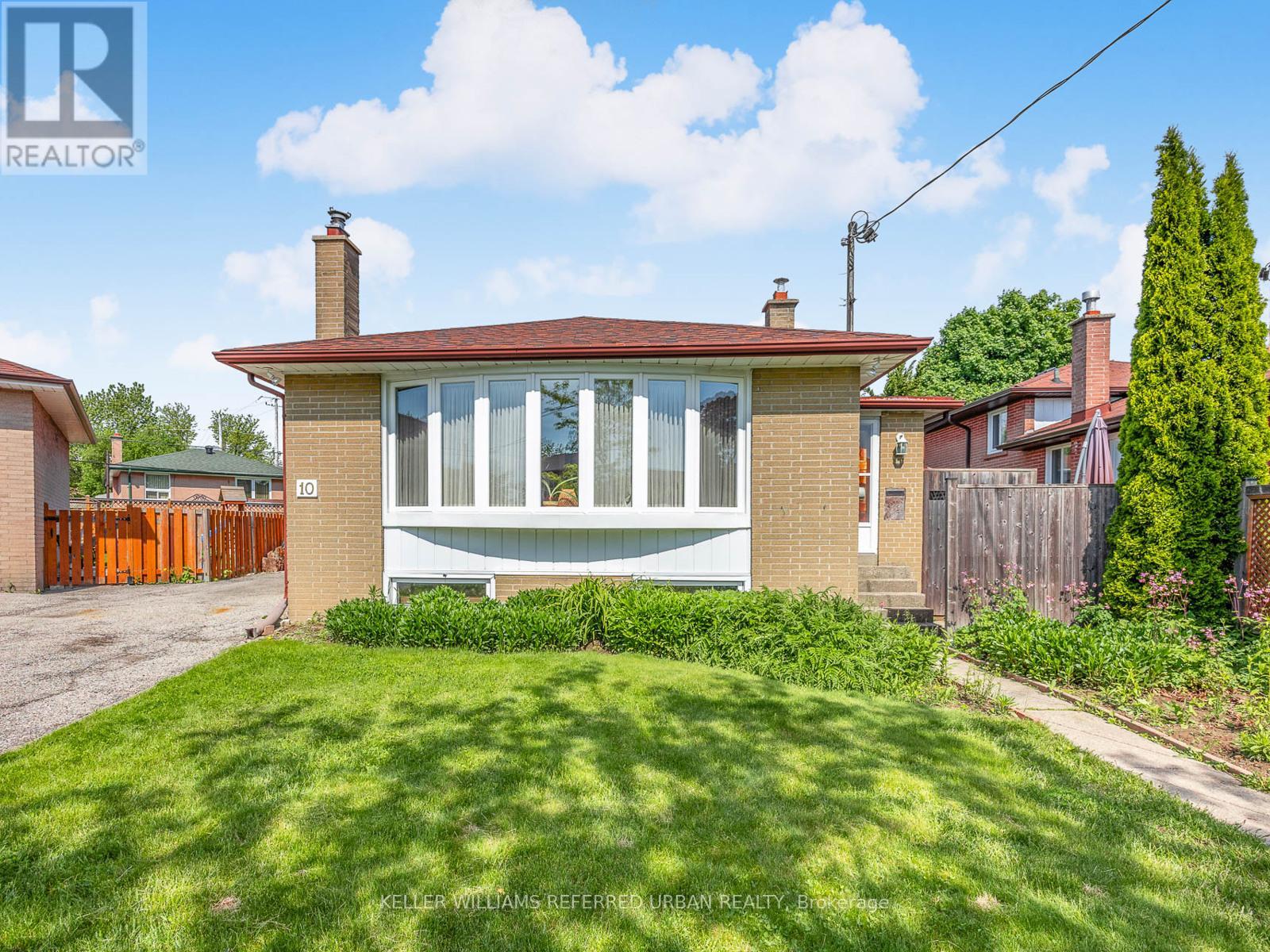10 FROLICK CRESCENT, Toronto, Ontario