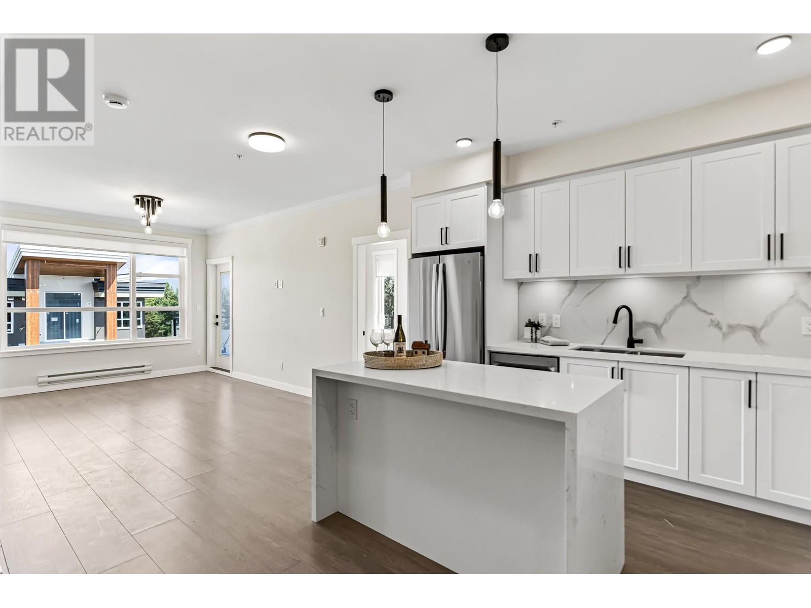 501 12109 223 Street, Maple Ridge, British Columbia  V2X 5Y6 - Photo 2 - R3010792