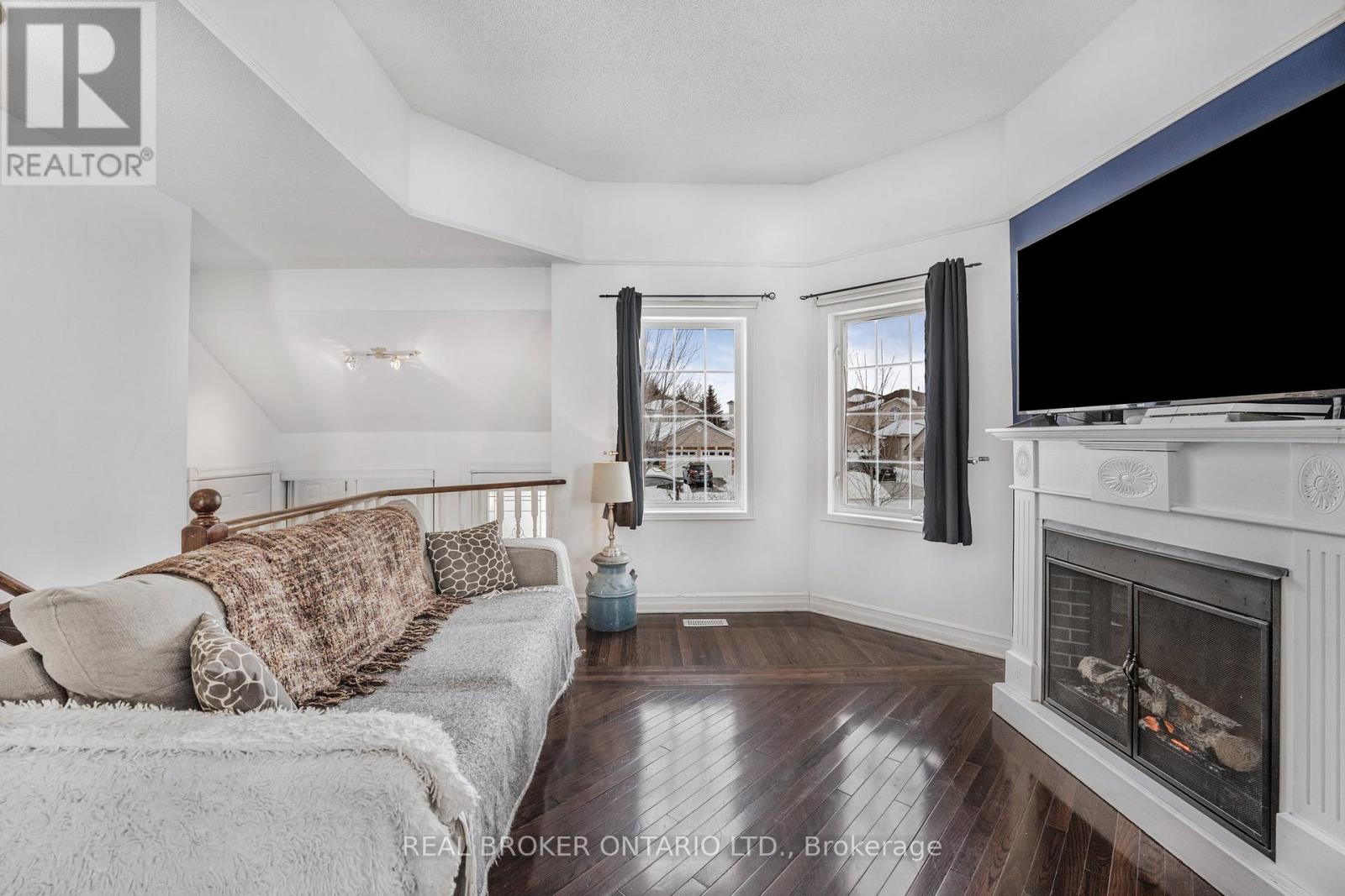 Property at 22 DYKSTRA DRIVE image 5