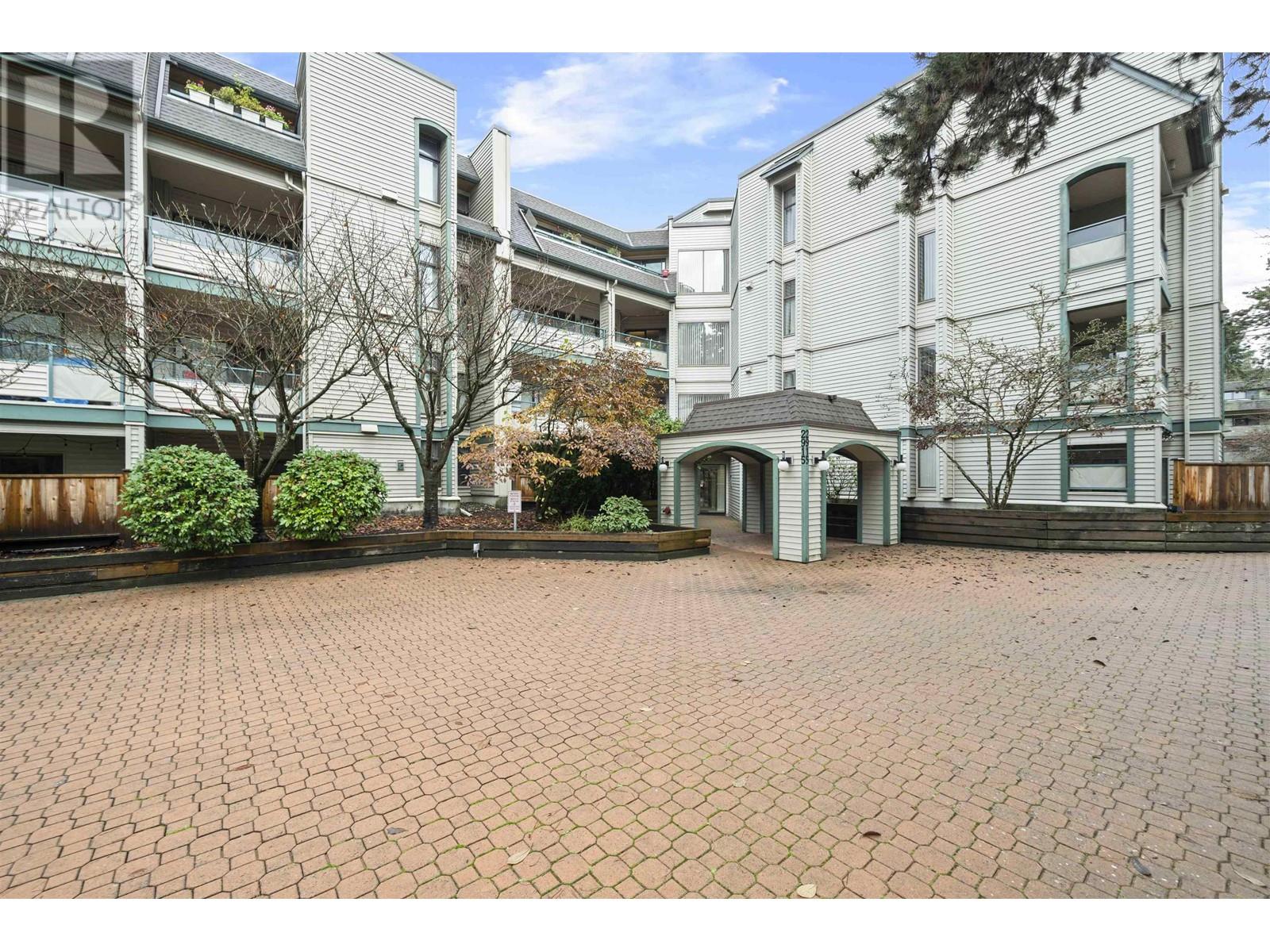 416 2915 GLEN DRIVE, coquitlam, British Columbia