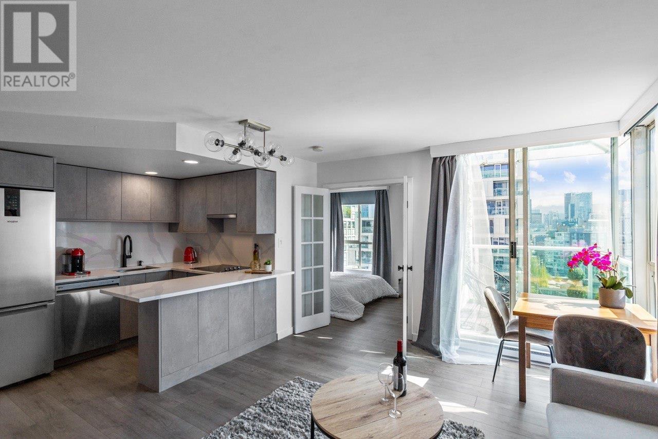 2009 1500 HOWE STREET, vancouver, British Columbia