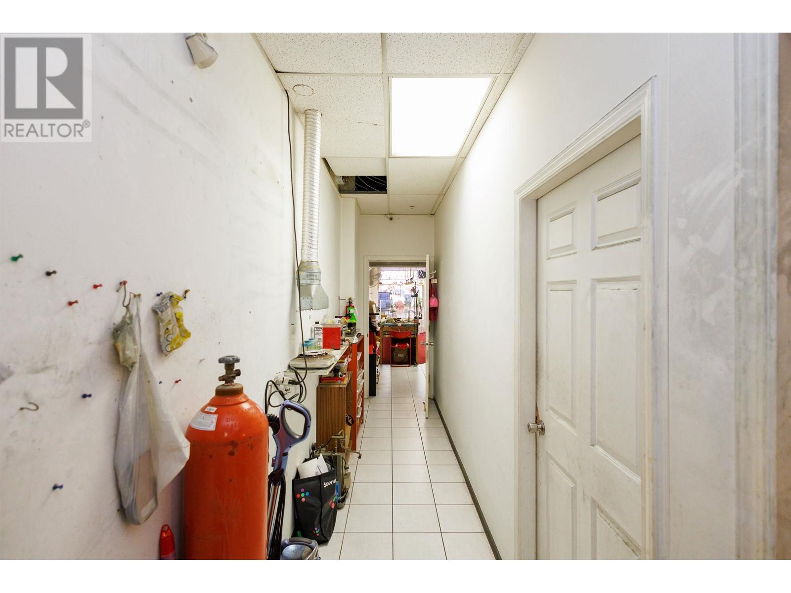 2248 Kingsway, Vancouver, British Columbia  V5N 2T7 - Photo 13 - C8069673