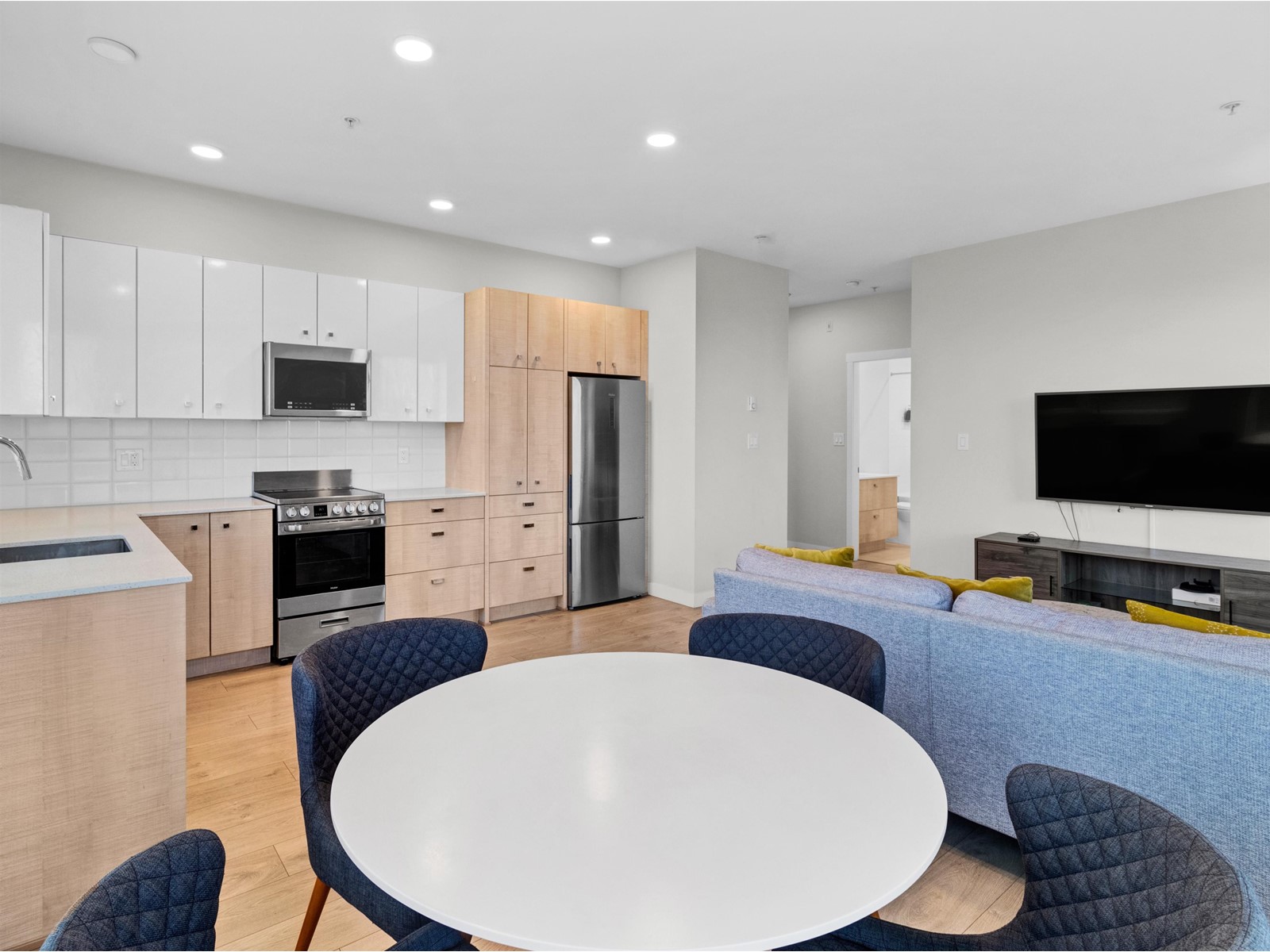 409 10838 Whalley Boulevard, Surrey, British Columbia  V3R 0G8 - Photo 17 - R2969619
