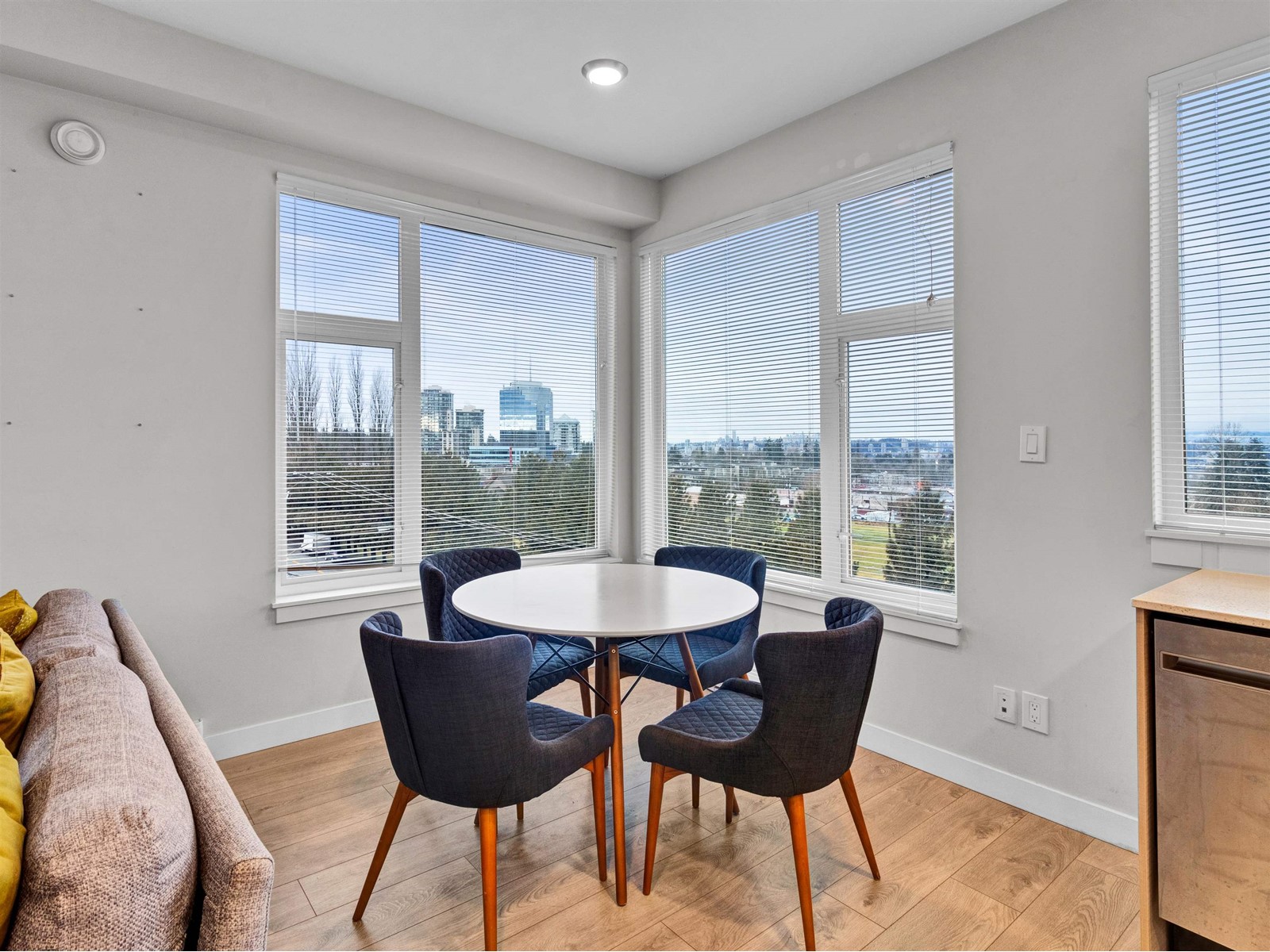409 10838 Whalley Boulevard, Surrey, British Columbia  V3R 0G8 - Photo 13 - R2969619