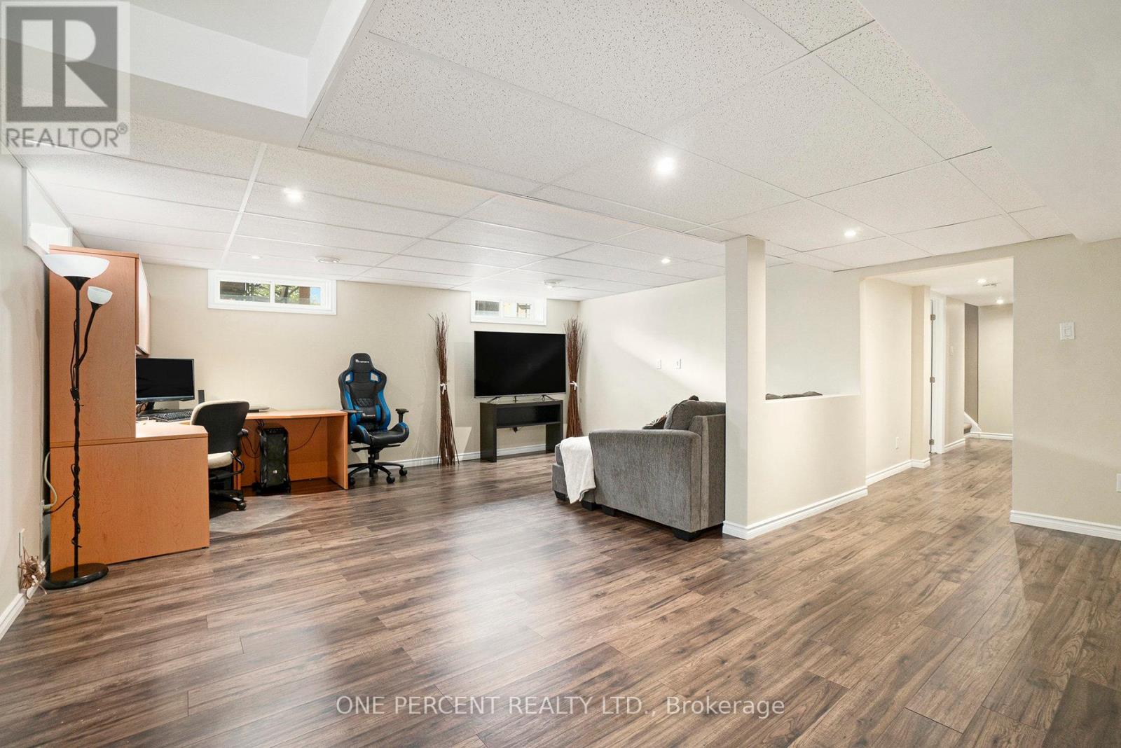 1208 Stanton Road, Ottawa, Ontario  K2C 3E2 - Photo 14 - X12193662