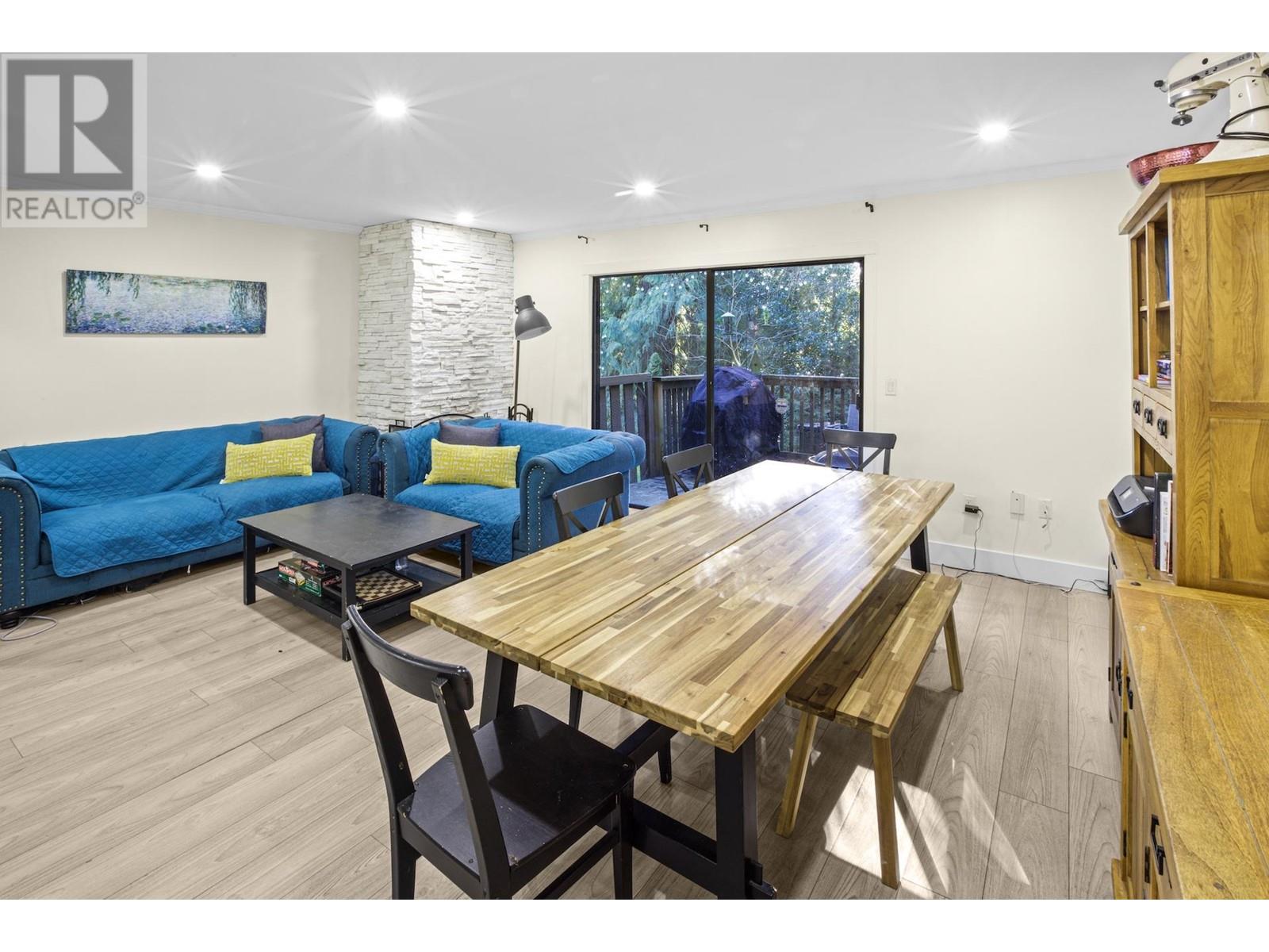 Property at 325B EVERGREEN DRIVE image 1