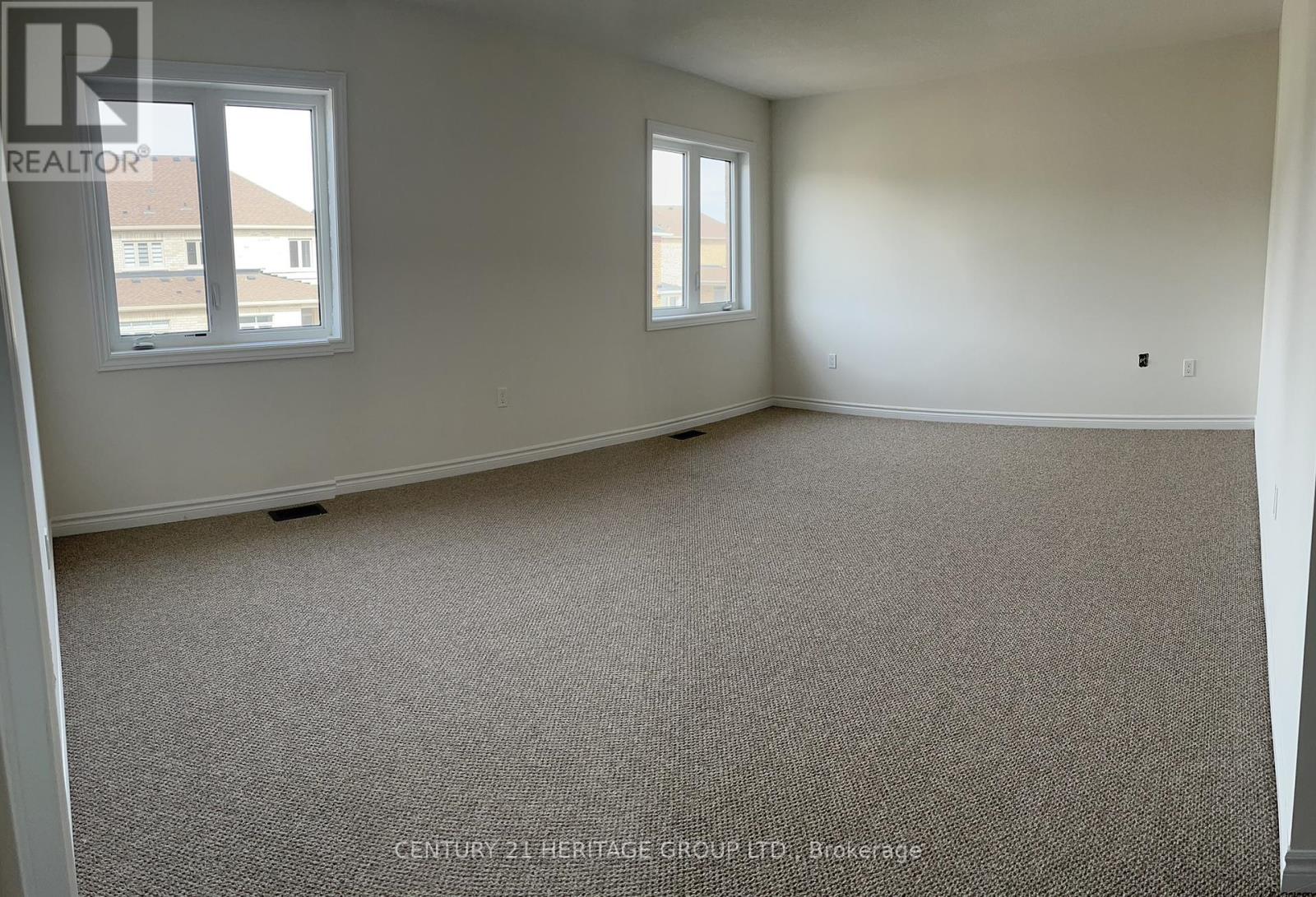 181 Ferragine Crescent, Bradford West Gwillimbury, Ontario  L4Z 4B4 - Photo 5 - N12193466