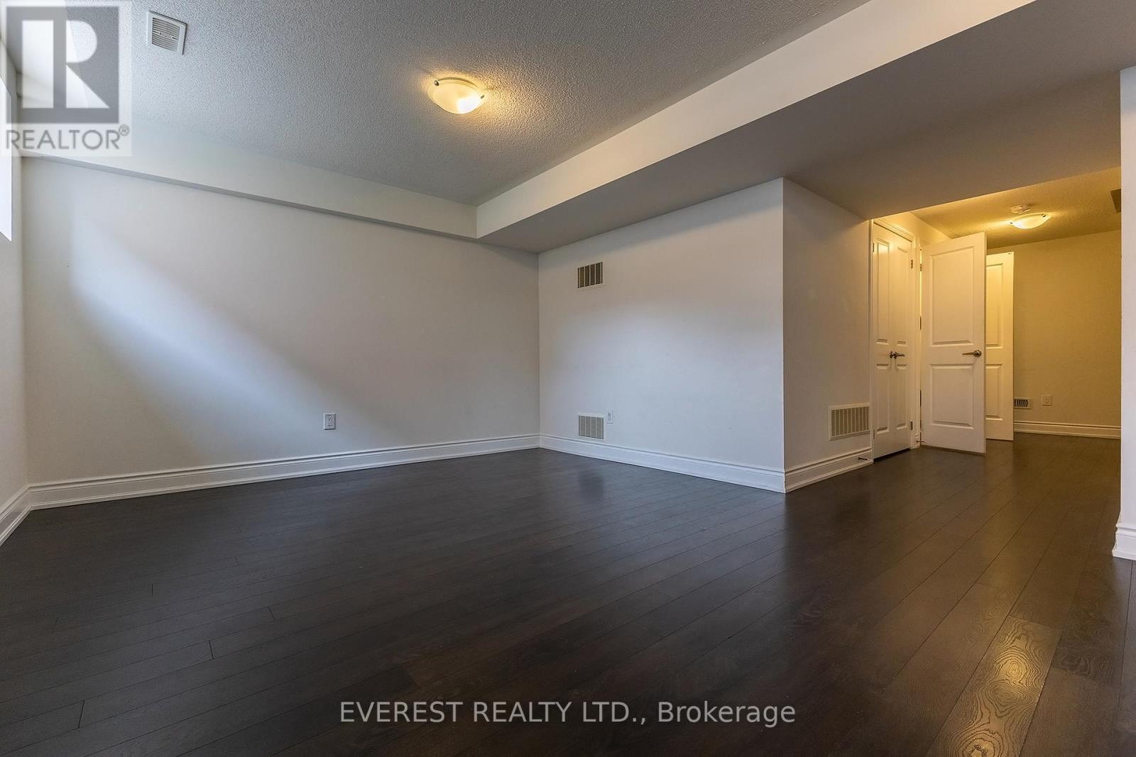 17 Elysian Field Circle E, Brampton, Ontario  L6Y 6E9 - Photo 37 - W12176540