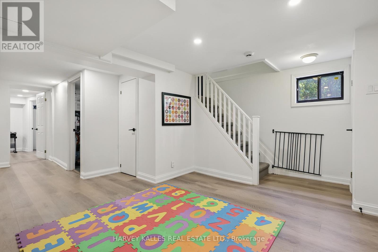 219 Delhi Avenue, Toronto, Ontario  M3H 1A9 - Photo 38 - C12193641