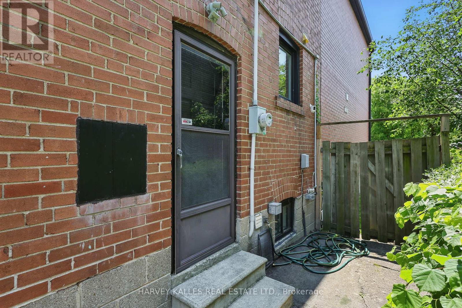219 Delhi Avenue, Toronto, Ontario  M3H 1A9 - Photo 44 - C12193641