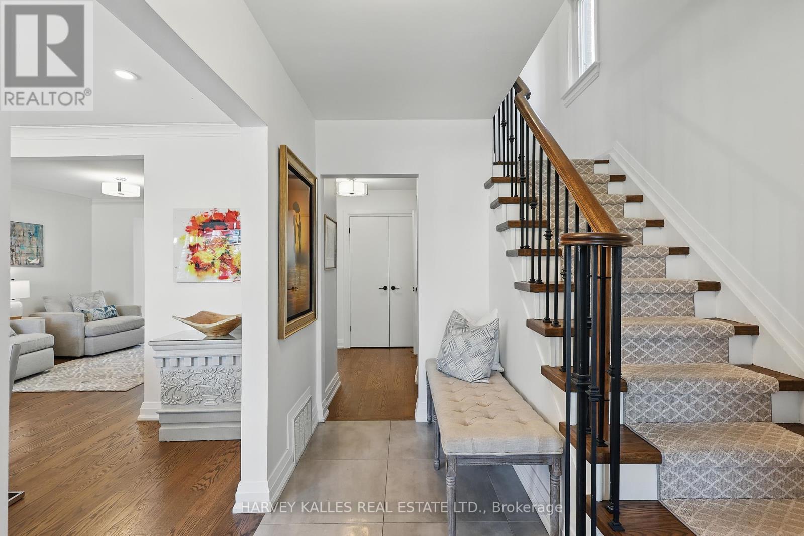 219 Delhi Avenue, Toronto, Ontario  M3H 1A9 - Photo 5 - C12193641