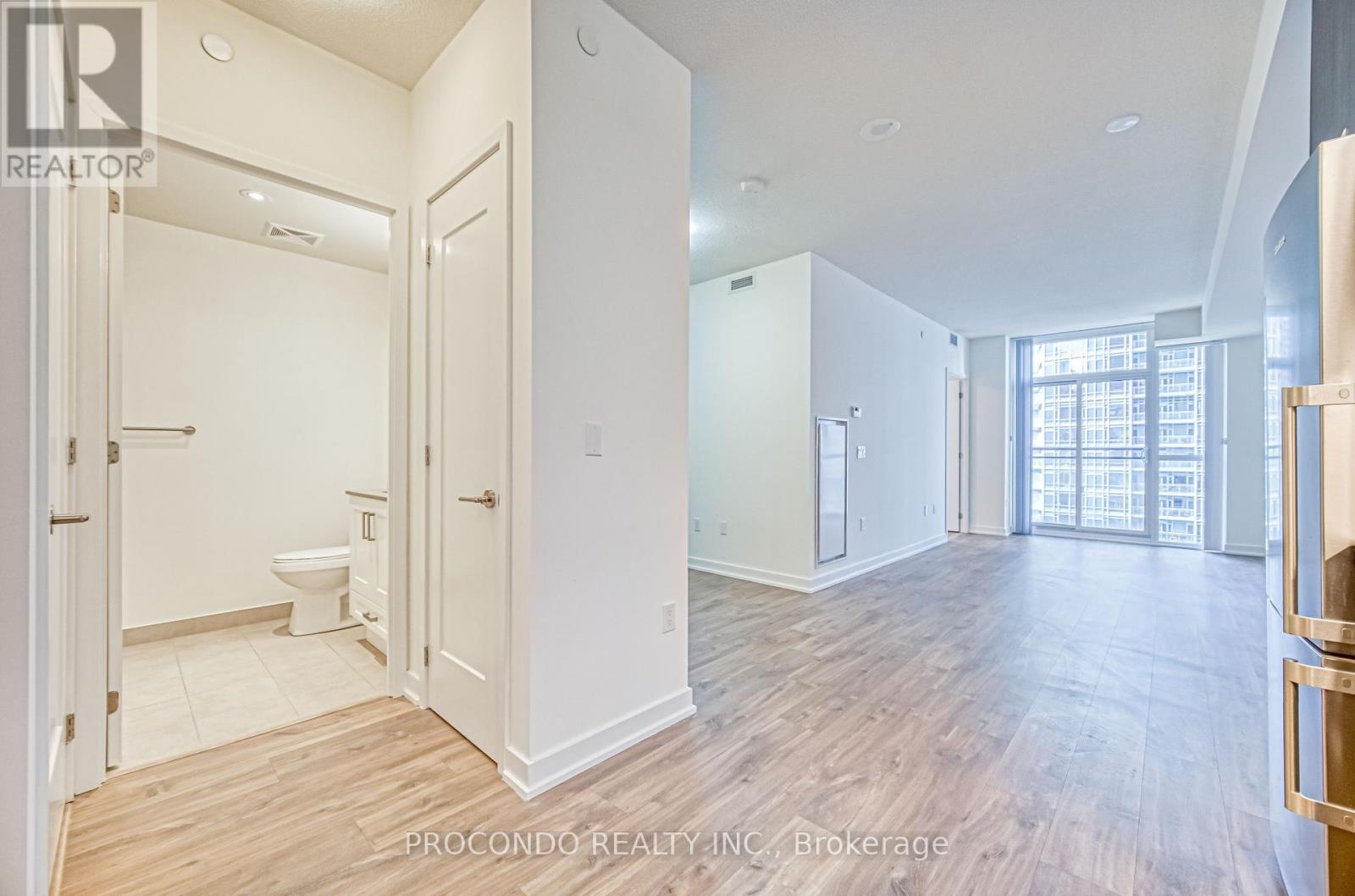 1405 - 99 John Street, Toronto, Ontario  M5V 0S6 - Photo 12 - C12193647
