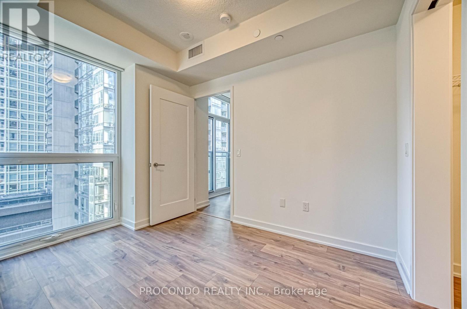 1405 - 99 John Street, Toronto, Ontario  M5V 0S6 - Photo 23 - C12193647