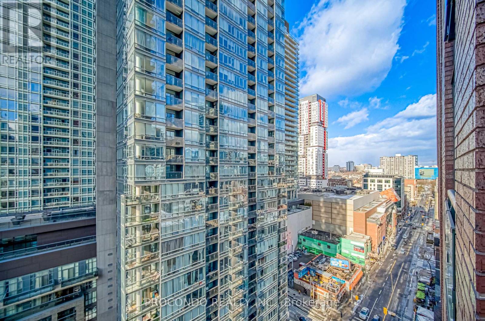 1405 - 99 John Street, Toronto, Ontario  M5V 0S6 - Photo 28 - C12193647