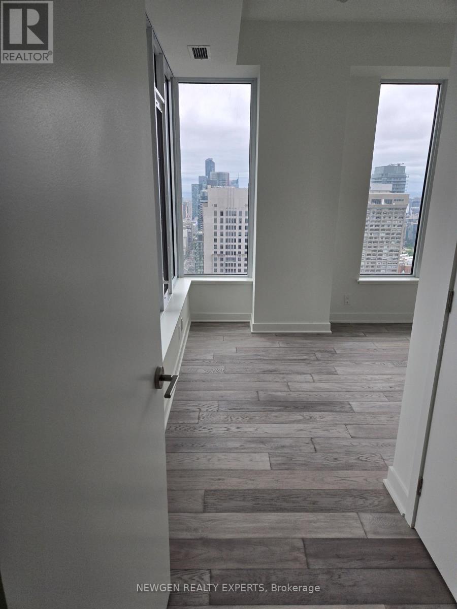 4807 - 11 Yorkville Avenue, Toronto, Ontario  M4W 1L2 - Photo 13 - C12193399