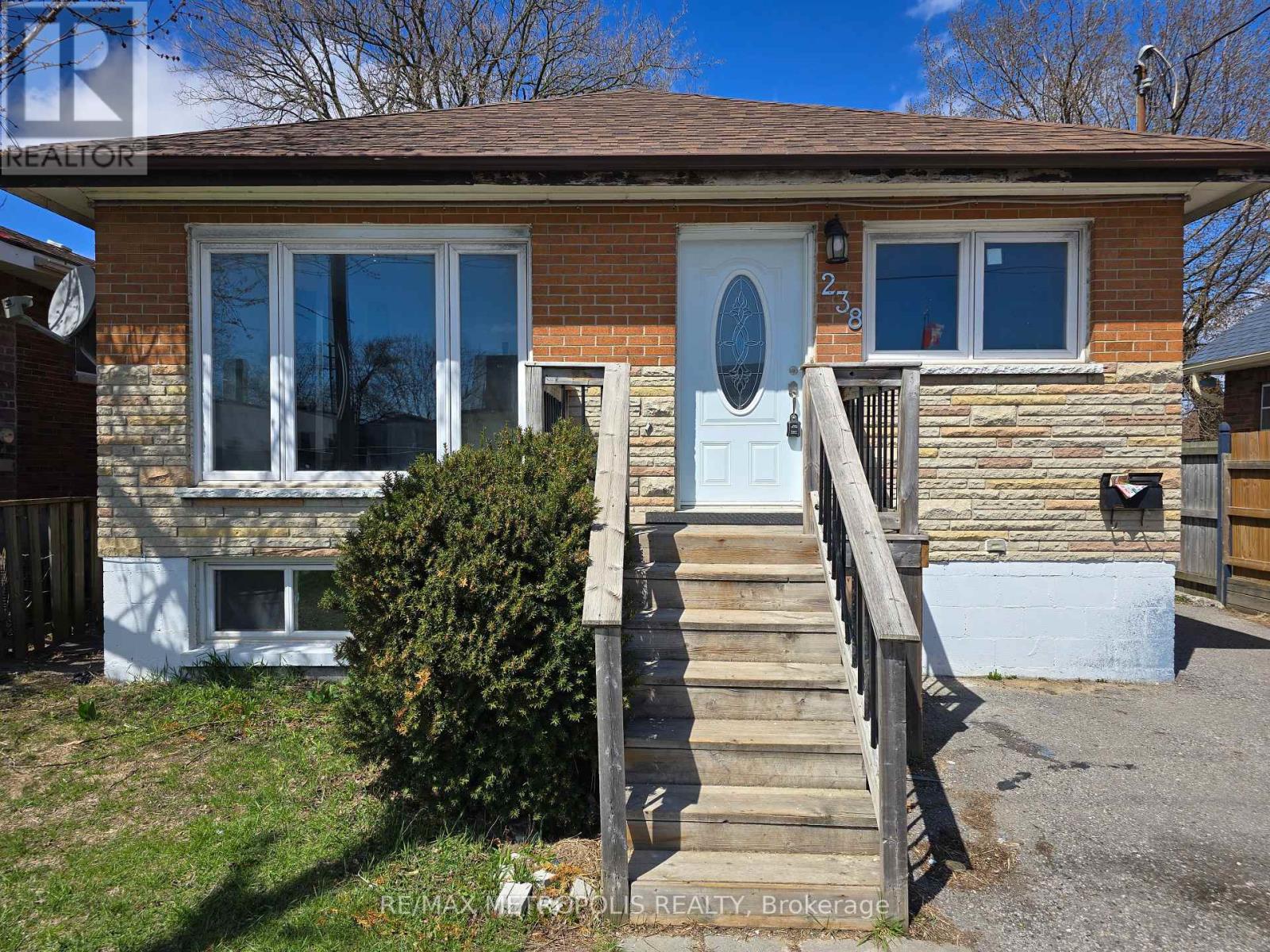 Main - 238 Toronto Avenue, Oshawa, Ontario  L1H 3C1 - Photo 4 - E12193627